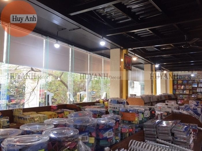 Rèm cuốn là loại rèm giá rẻ nhất mà chống nắng tốt nhất
