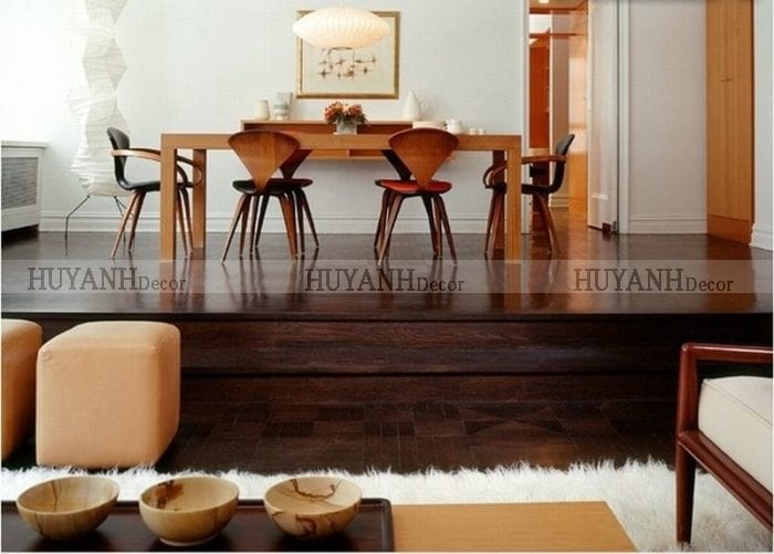 Cách kết hợp nội thất với rèm cửa và sàn gỗ tối màu đẹp