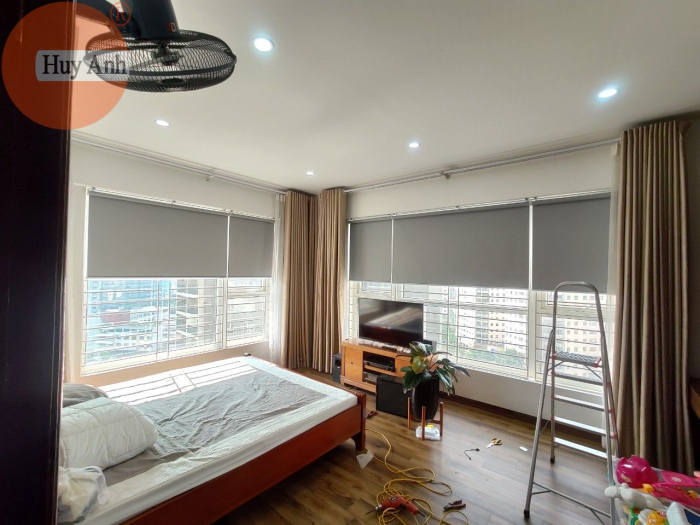 Thi công rèm cuốn chống nóng, cản nắng nhà chung cư 29T Hoàng đạo Thúy