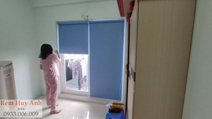 Rèm che nắng cửa chính chung cư C2 Xuân đỉnh