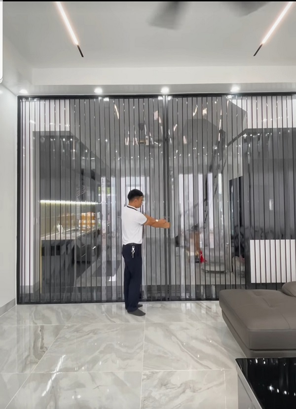 Sửa chữa lắp đặt vách ngăn phòng tổ ong trong suốt
