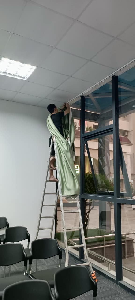 Treo lắp cắt ngắn & sửa chữa rèm vải tại Cầu Giấy