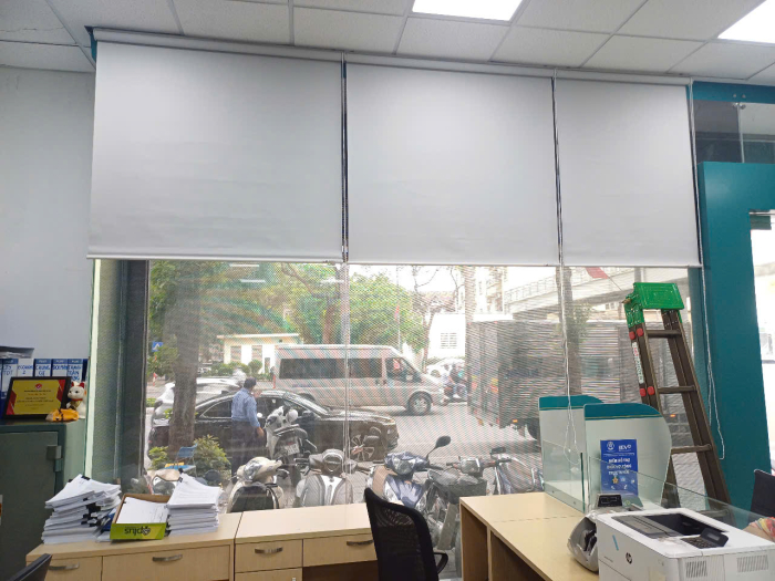 Lắp rèm cuốn văn phòng chống nắng tại Lê Đức Thọ