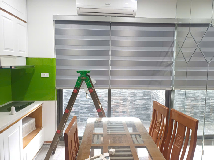 Cửa hàng lắp rèm cầu vồng tại Thịnh Liệt — Hoàng Mai